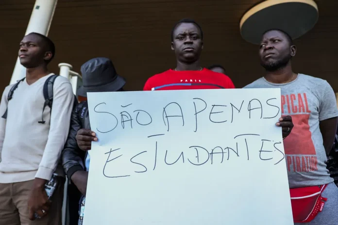 Estudantes barrados